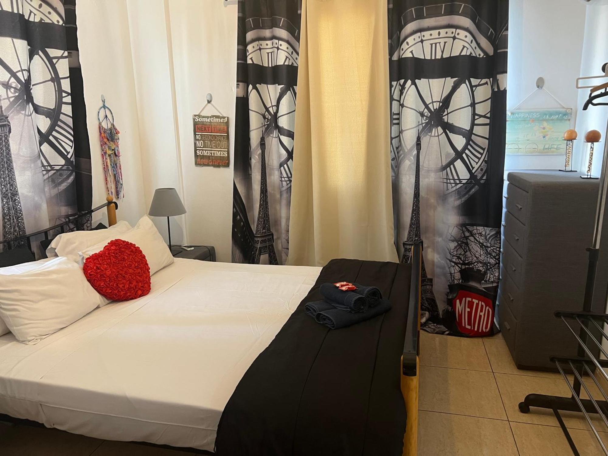 Charalambous Apartment Paphos ภายนอก รูปภาพ